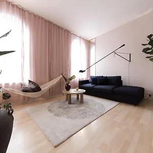 https://la-cabaa-shoreditch.cambridgehotelsuk.com